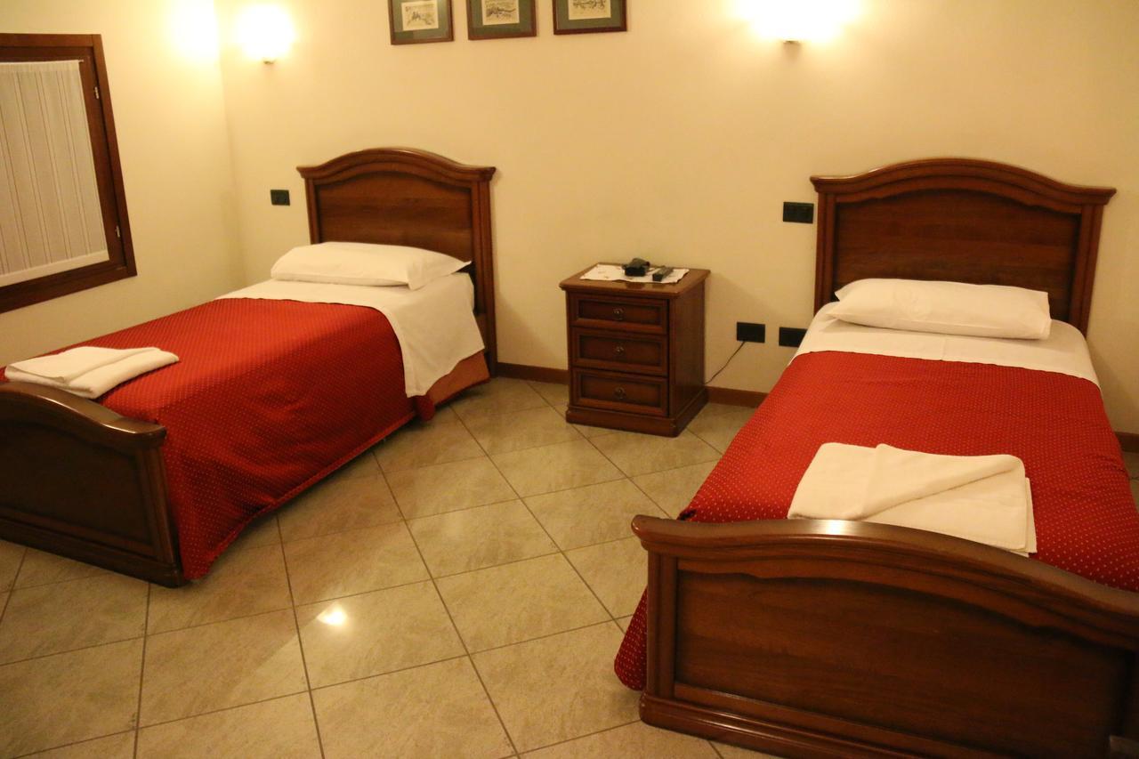 Hotel Ristorante Regina Mozzanica Pokój zdjęcie